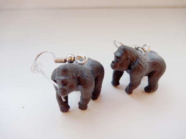 Gorilla Earrings - Click Image to Close